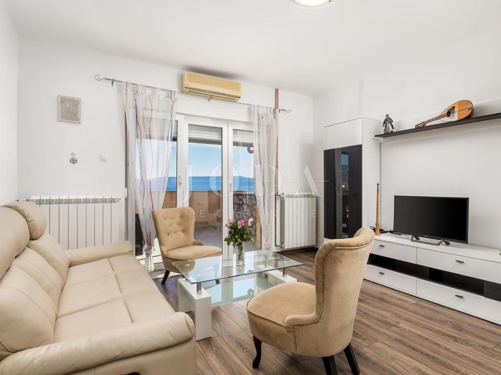 Hiša Novi Vinodolski, 300m2