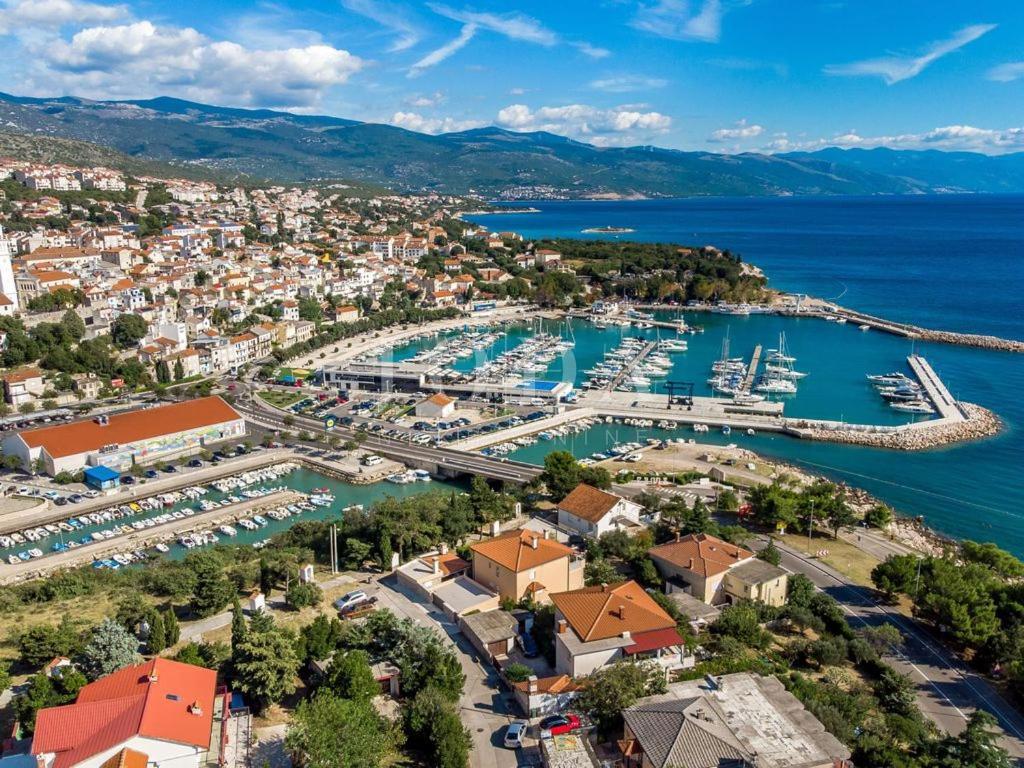 Hiša Novi Vinodolski, 300m2