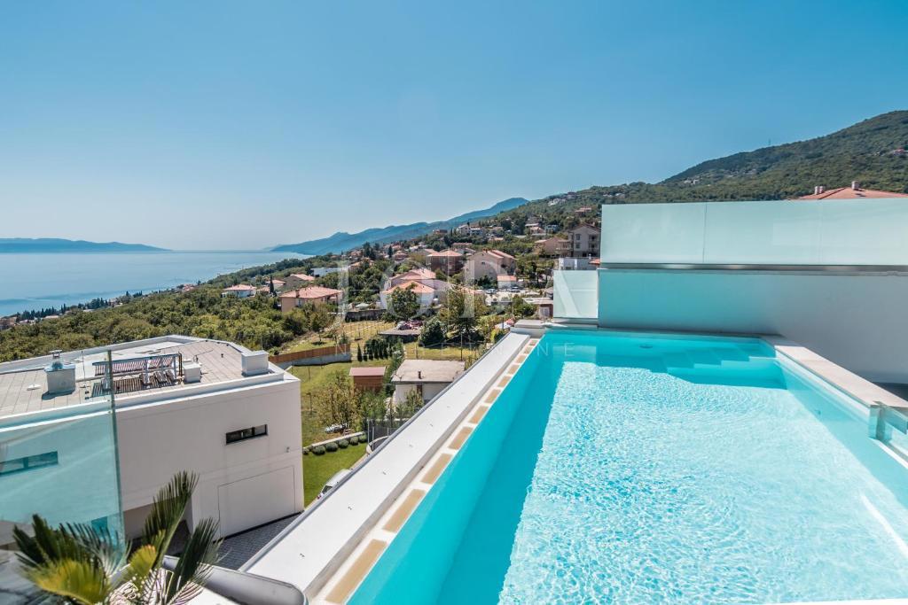 Hiša Pobri, Opatija - Okolica, 157m2
