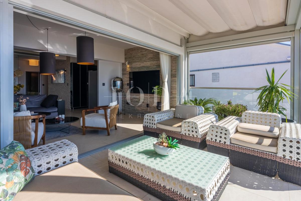 Edinstven penthouse za prodajo v Crikvenici