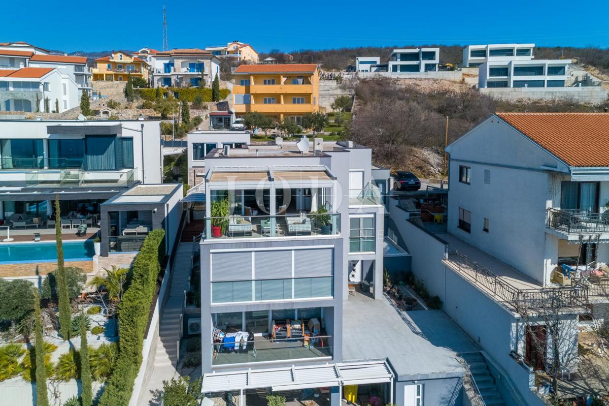 Edinstven penthouse za prodajo v Crikvenici