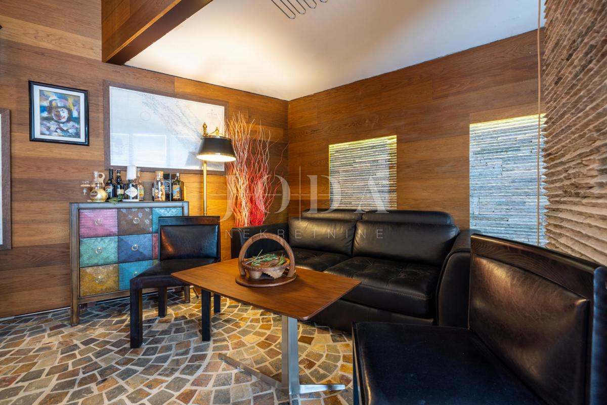 Edinstven penthouse za prodajo v Crikvenici