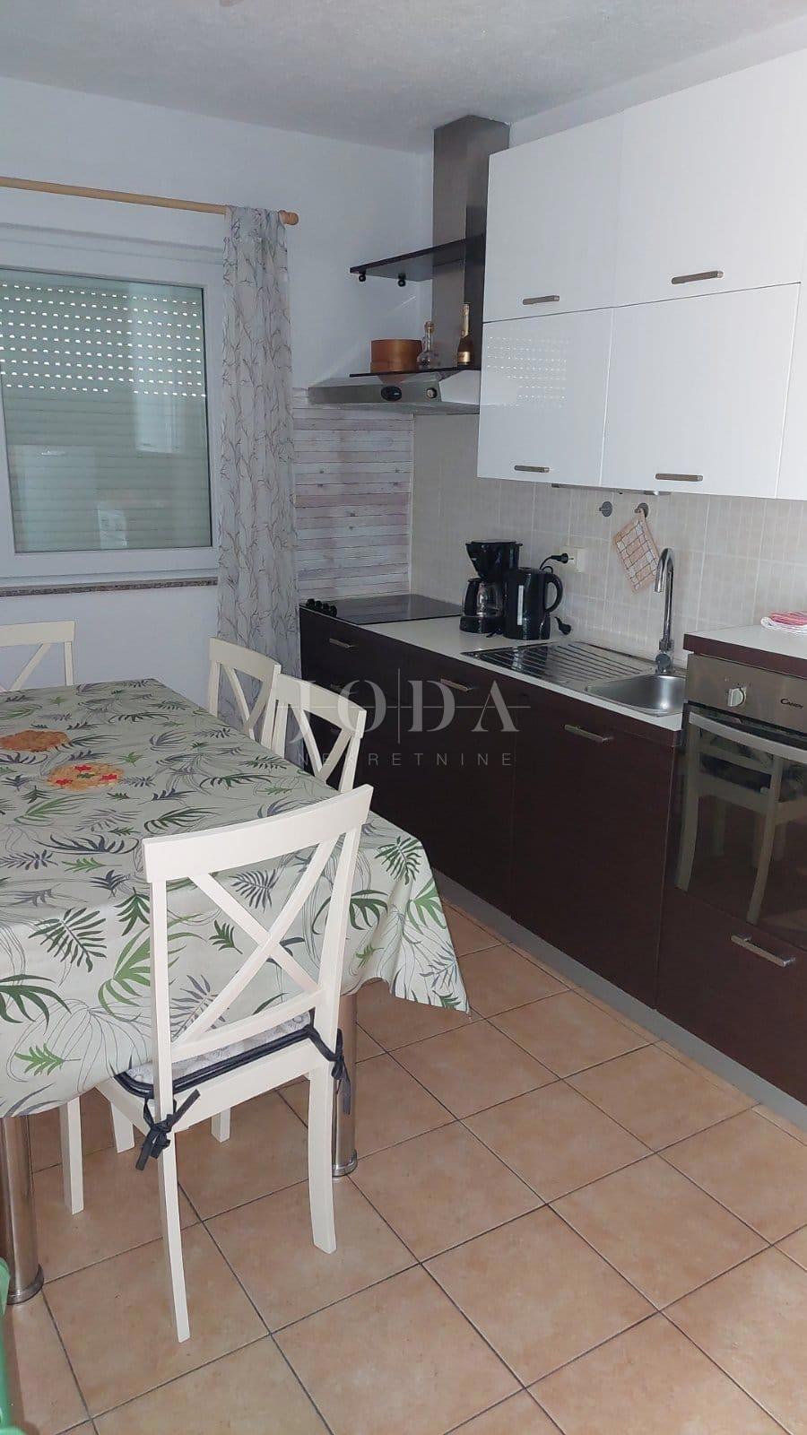 Stanovanje Novi Vinodolski, 99,46m2