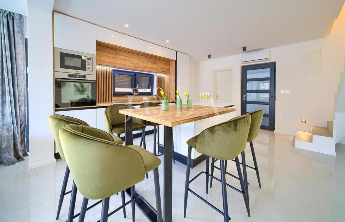 Luksuzni apartma v Malinski