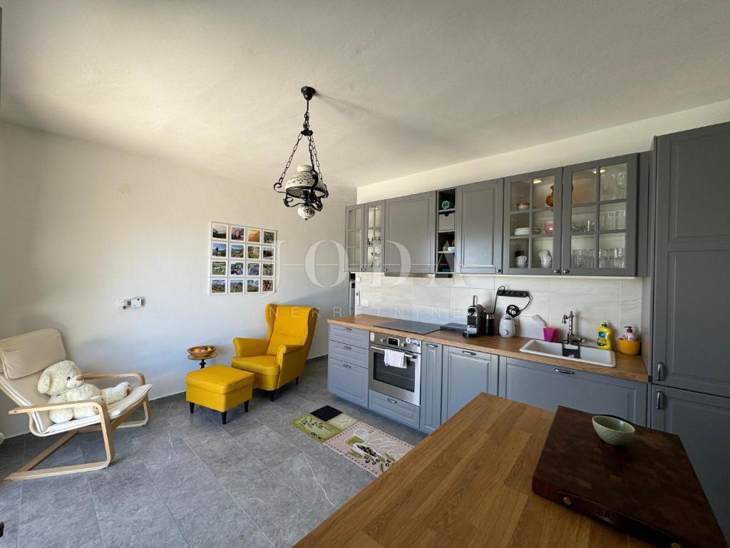 Dva apartmaja na čudoviti lokaciji