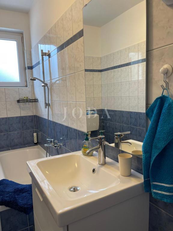 Dva apartmaja na čudoviti lokaciji