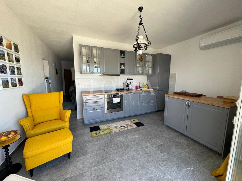 Dva apartmaja na čudoviti lokaciji