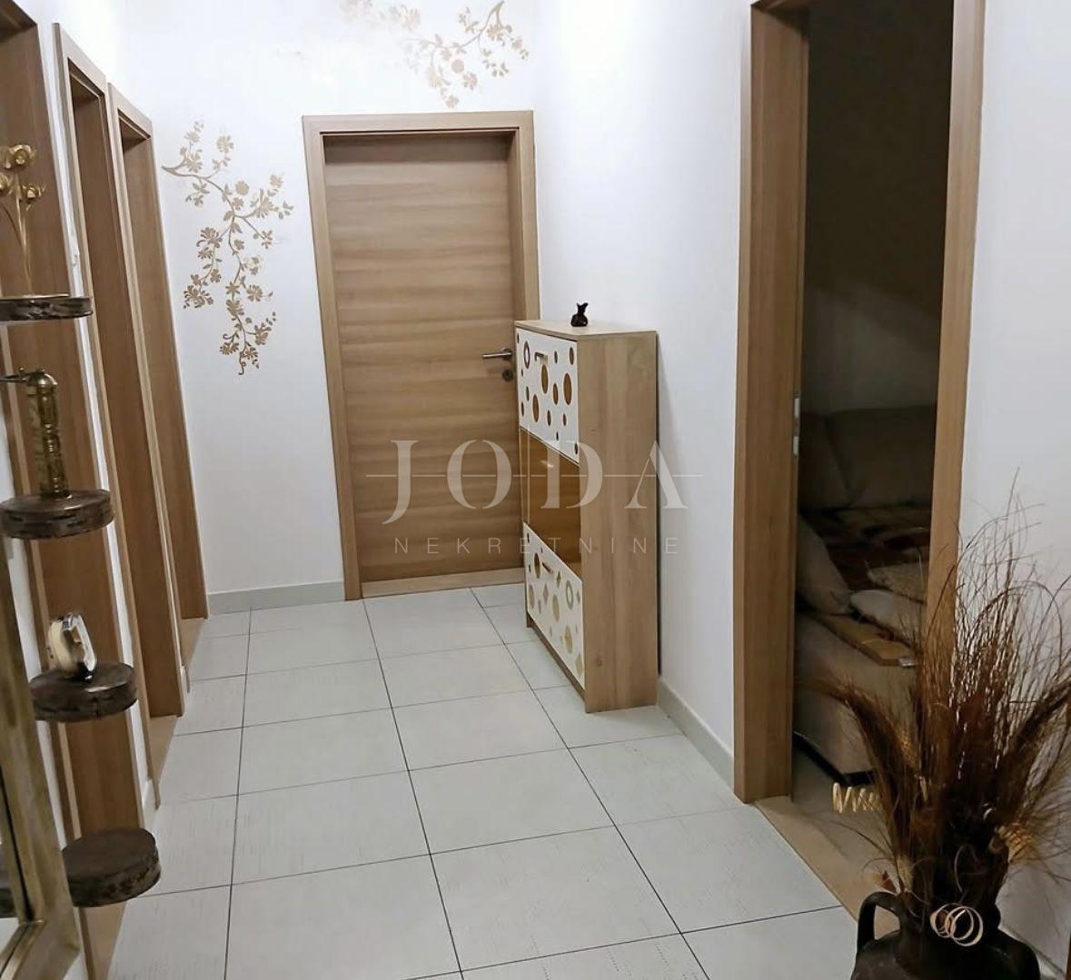 Stanovanje Labin, 80m2