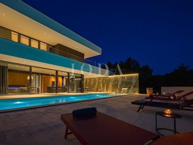 Hiša Grožnjan, 300m2