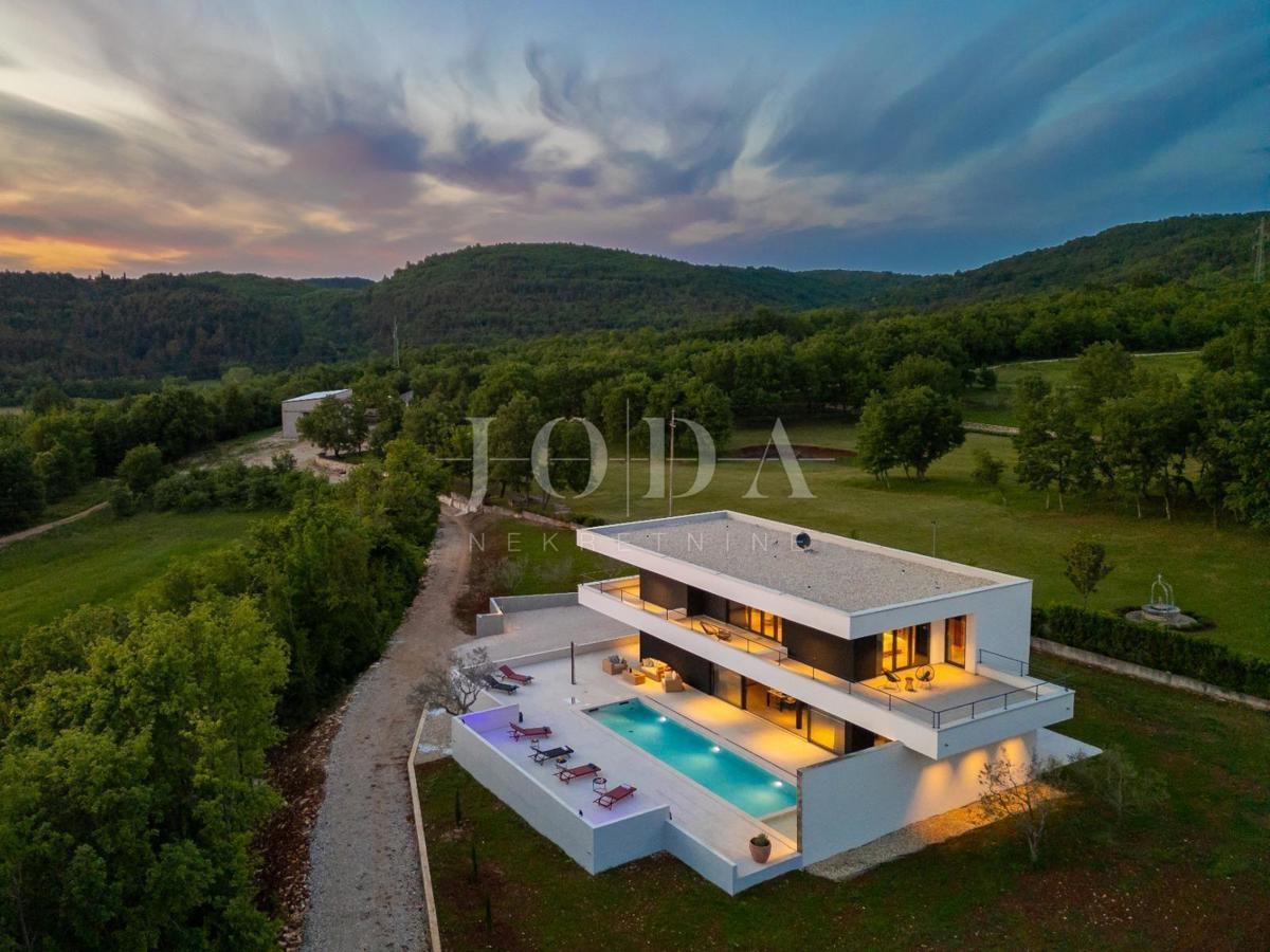 Hiša Grožnjan, 300m2