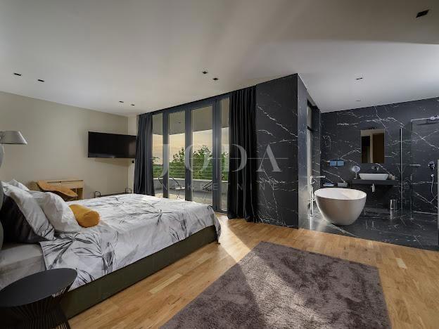 Hiša Grožnjan, 300m2