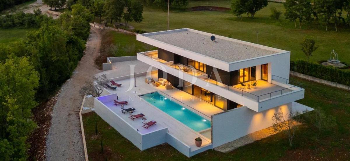 Hiša Grožnjan, 300m2