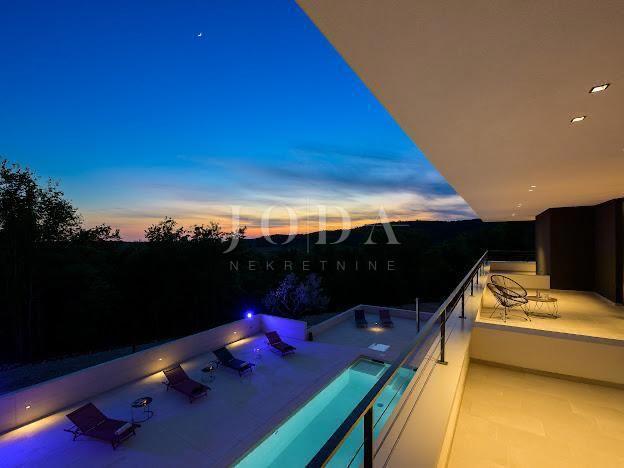 Hiša Grožnjan, 300m2