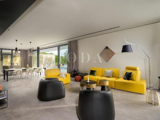 Hiša Grožnjan, 300m2