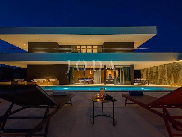 Hiša Grožnjan, 300m2