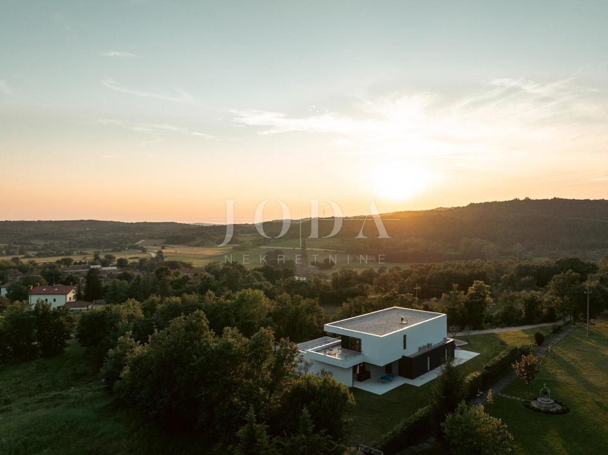 Hiša Grožnjan, 300m2