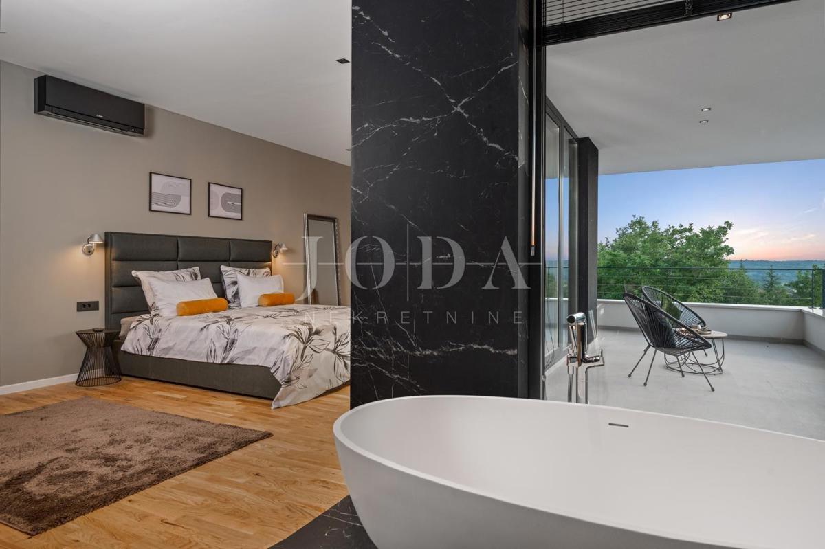 Hiša Grožnjan, 300m2