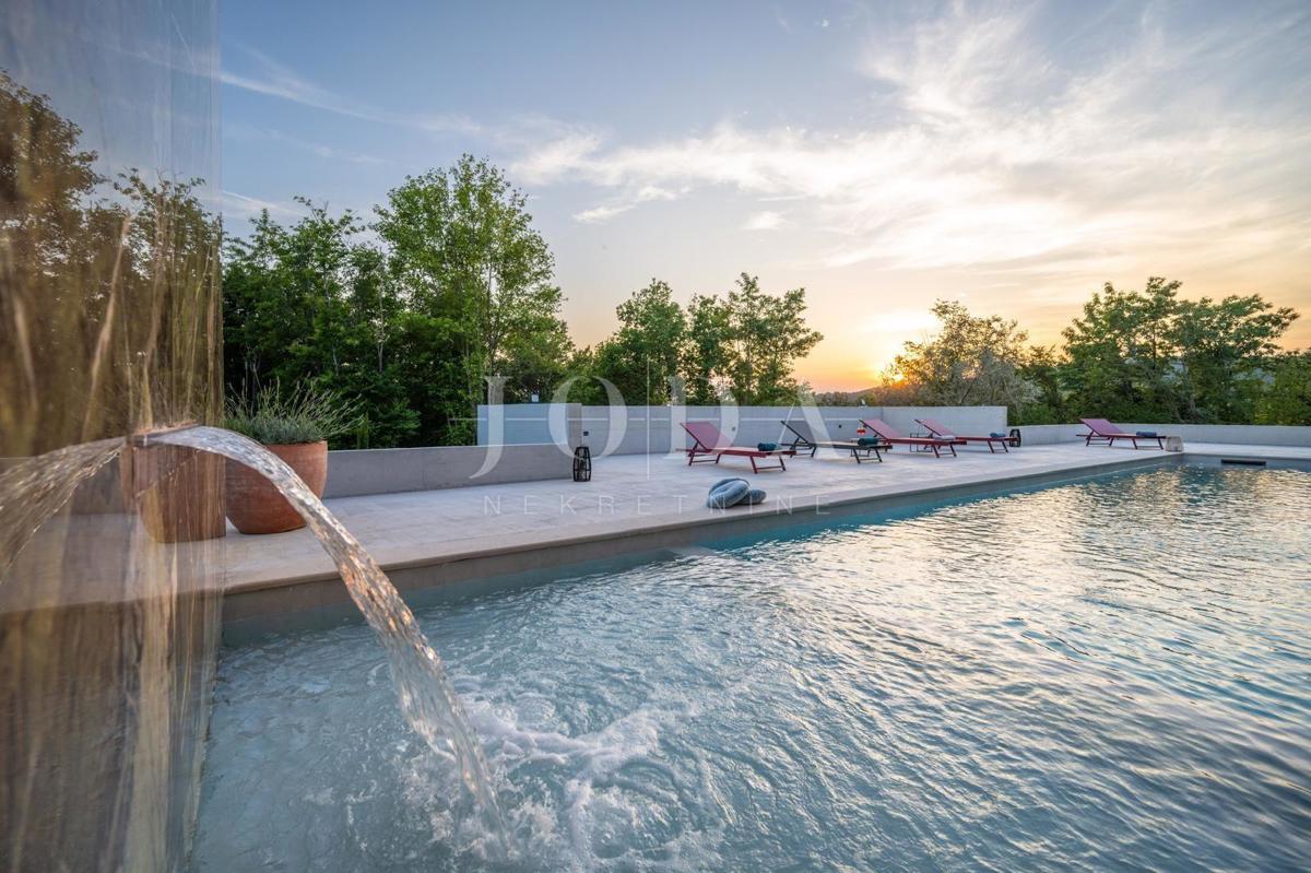 Hiša Grožnjan, 300m2