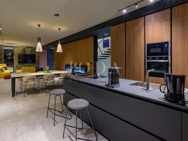 Hiša Grožnjan, 300m2