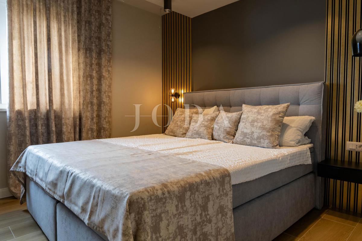 Vila ob morju v Jadranovu