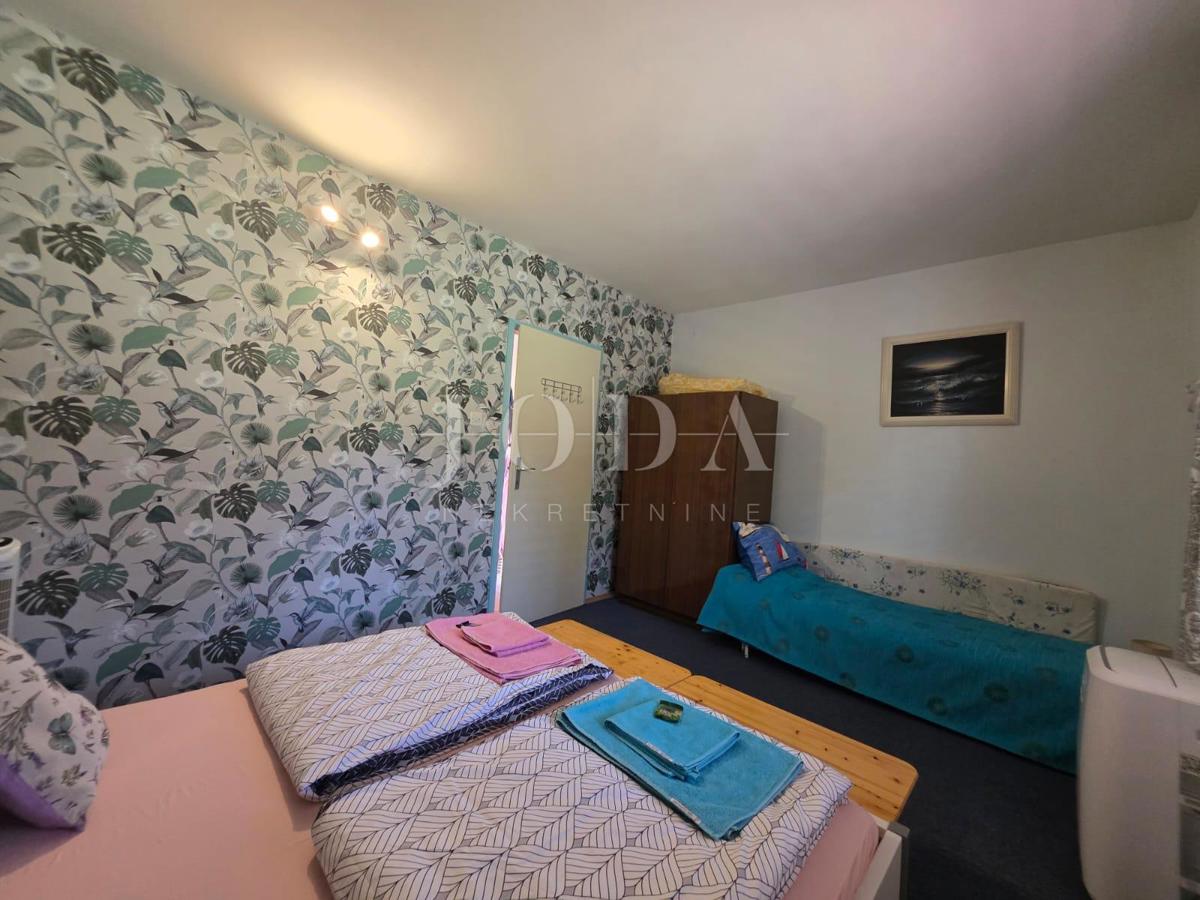 Hiša s 3 stanovanjski enoti