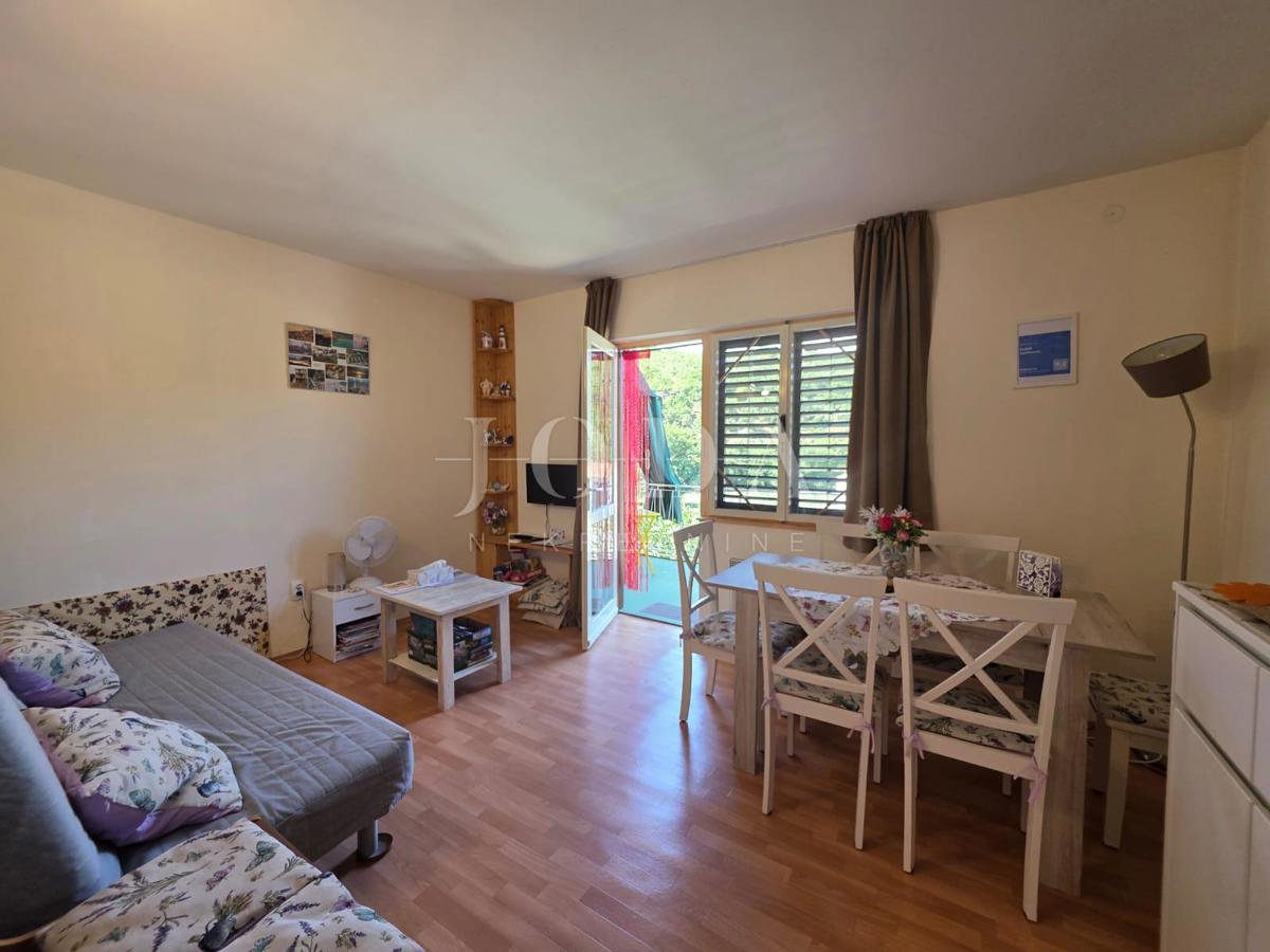 Hiša s 3 stanovanjski enoti