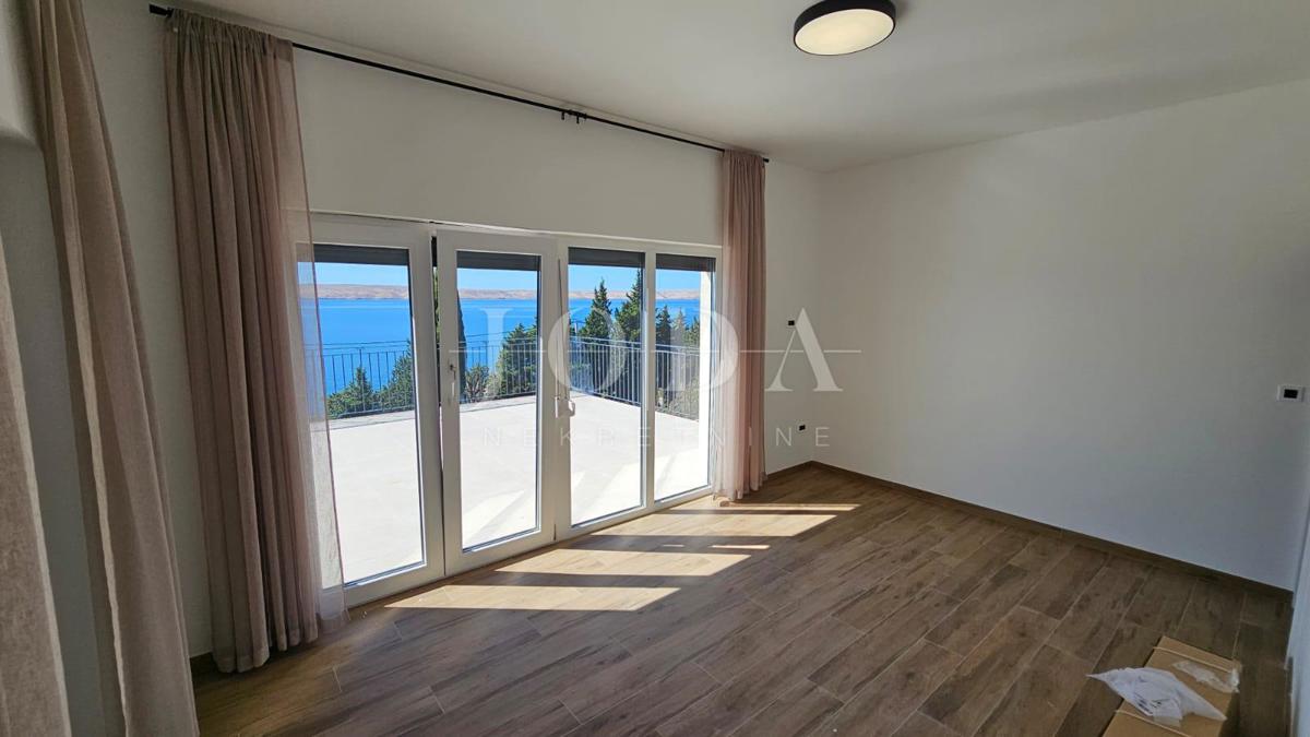 Hiša Lukovo Šugarje, Karlobag, 92m2