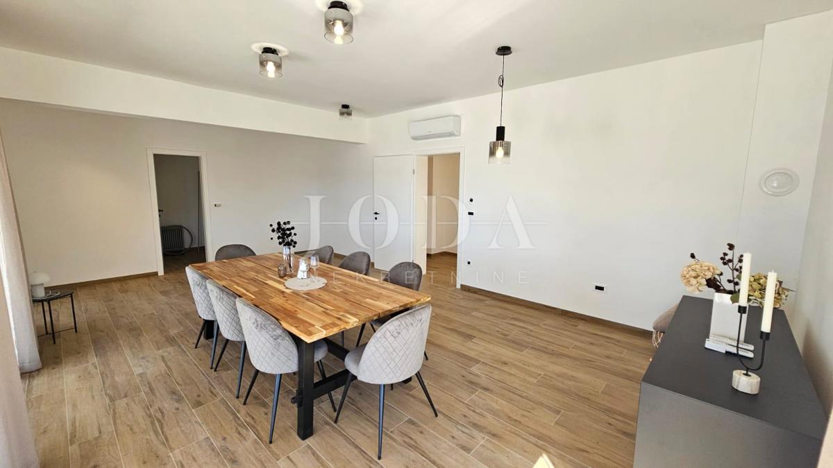 Hiša Lukovo Šugarje, Karlobag, 92m2