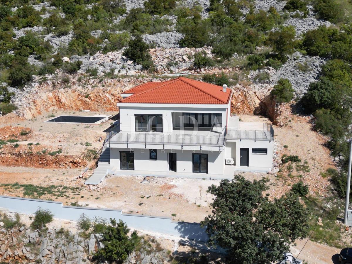 Hiša Lukovo Šugarje, Karlobag, 92m2