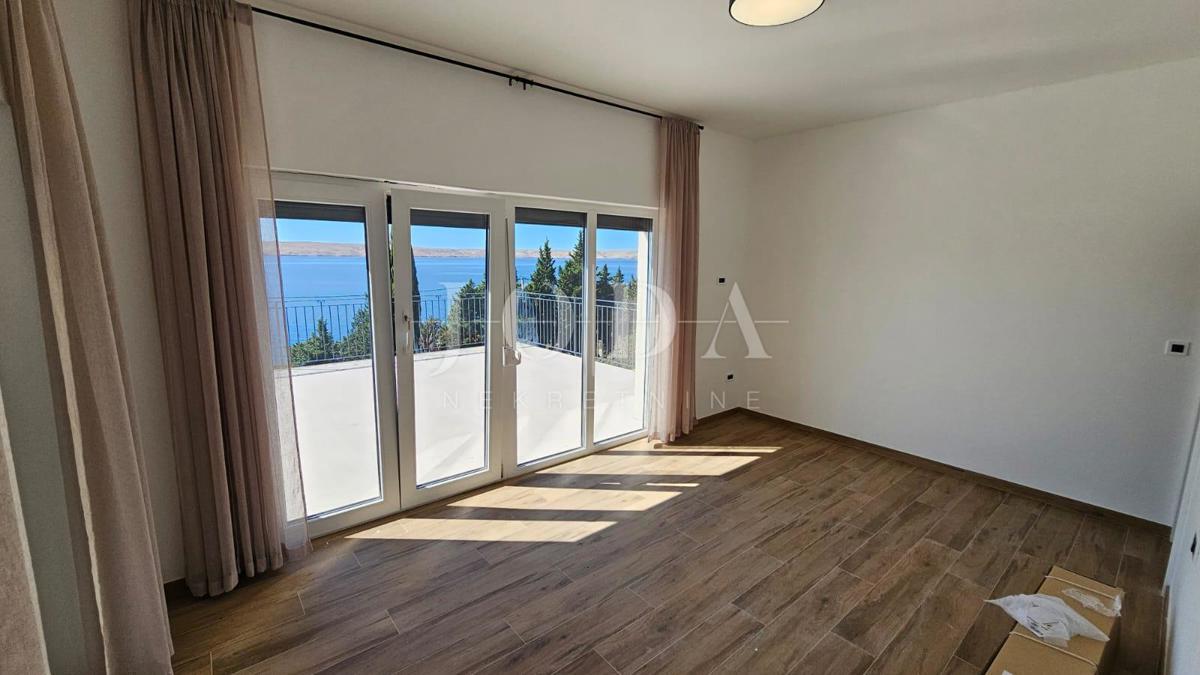 Hiša Lukovo Šugarje, Karlobag, 92m2