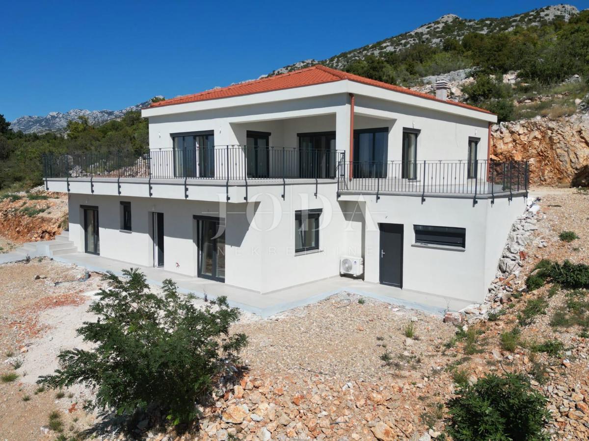 Hiša Lukovo Šugarje, Karlobag, 92m2