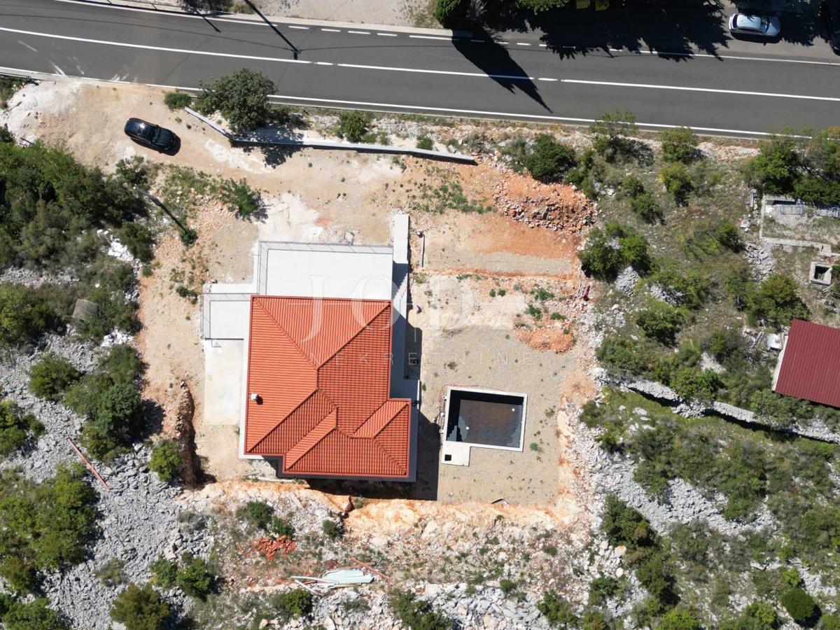 Hiša Lukovo Šugarje, Karlobag, 92m2