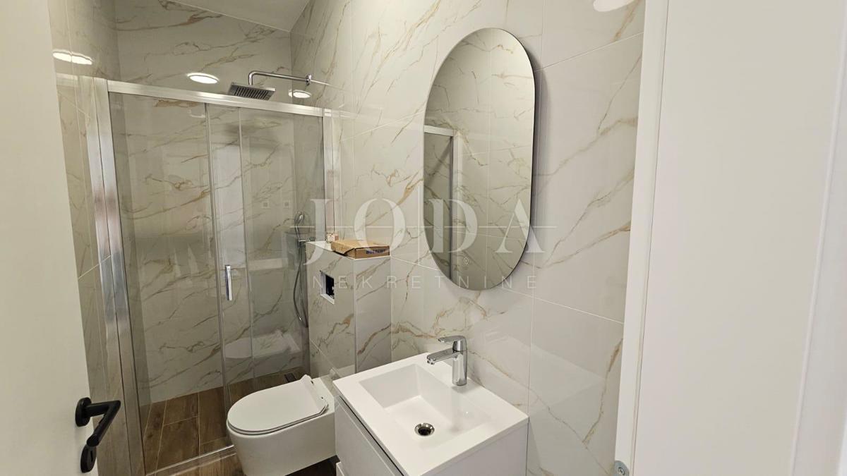 Hiša Lukovo Šugarje, Karlobag, 92m2