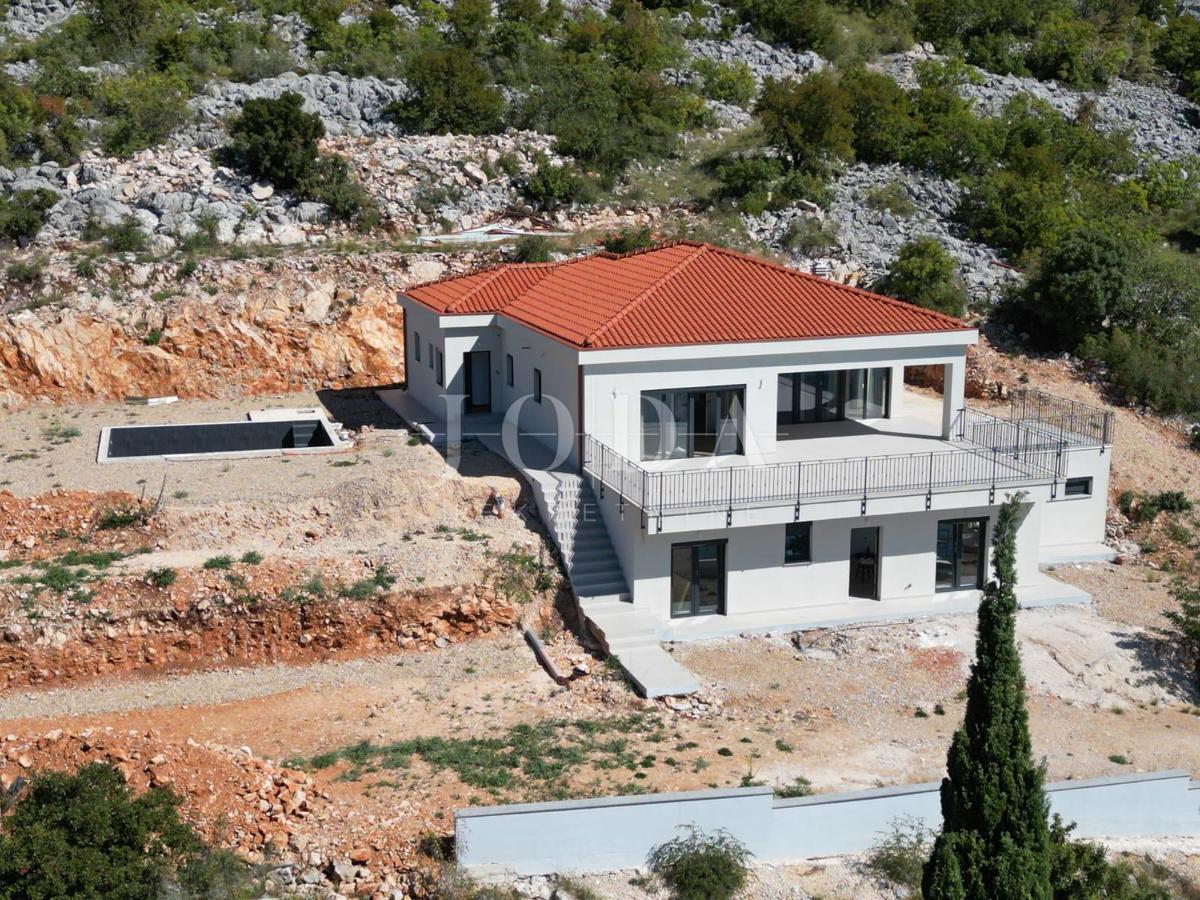 Hiša Lukovo Šugarje, Karlobag, 92m2