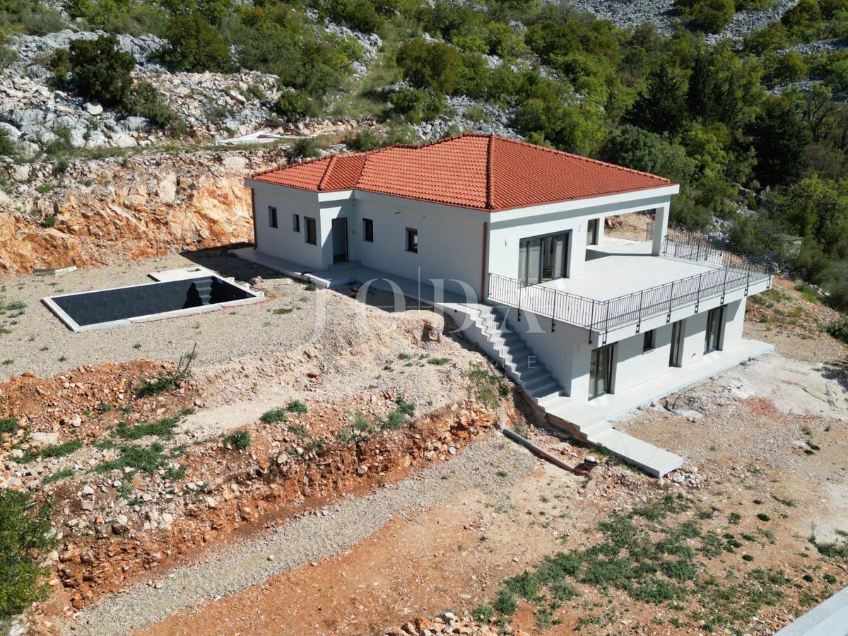 Hiša Lukovo Šugarje, Karlobag, 92m2