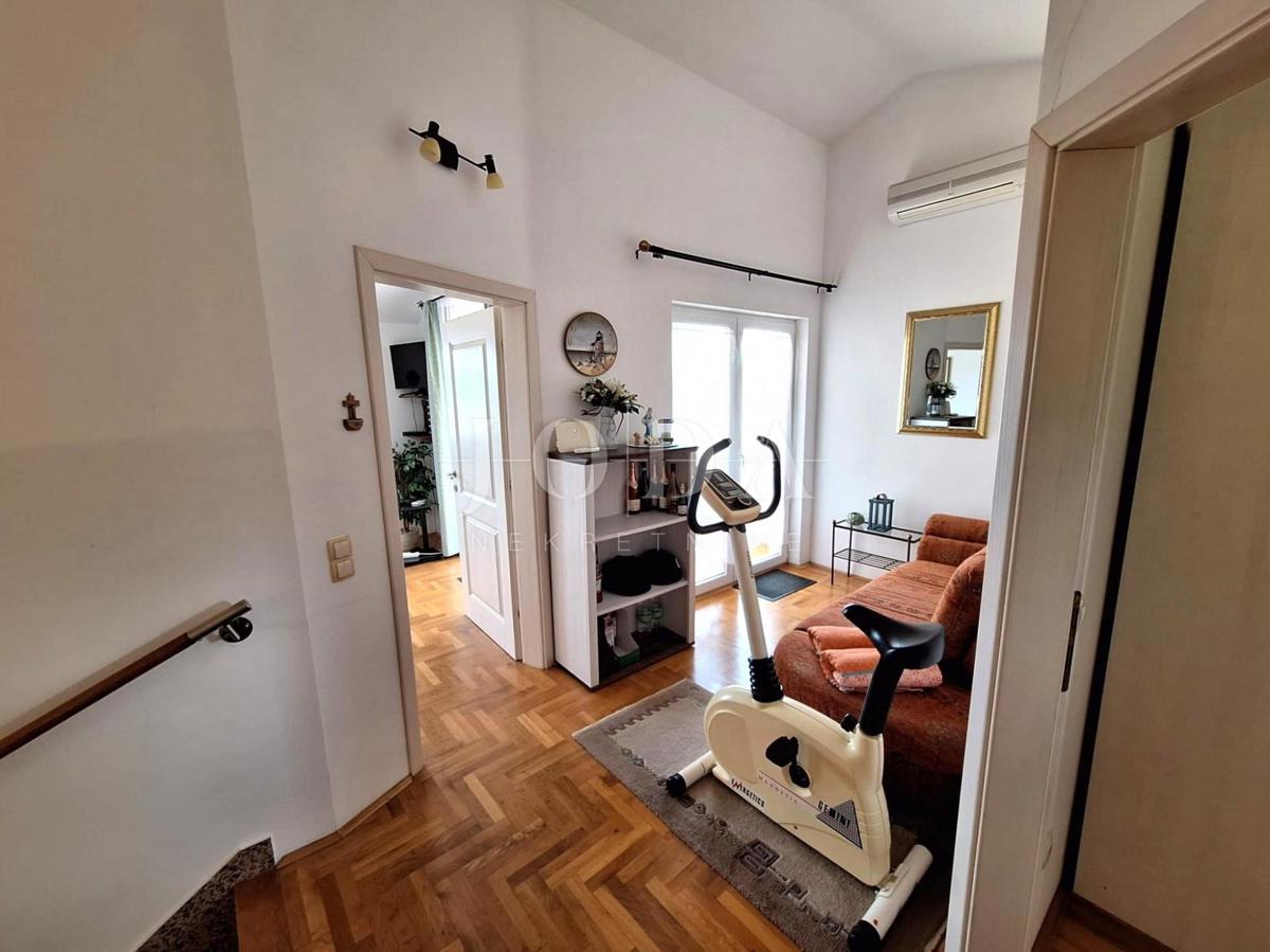 Hiša 200 metrov od morja, Malinska!