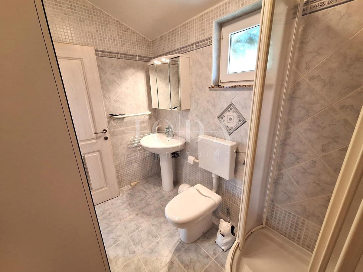 Hiša 200 metrov od morja, Malinska!