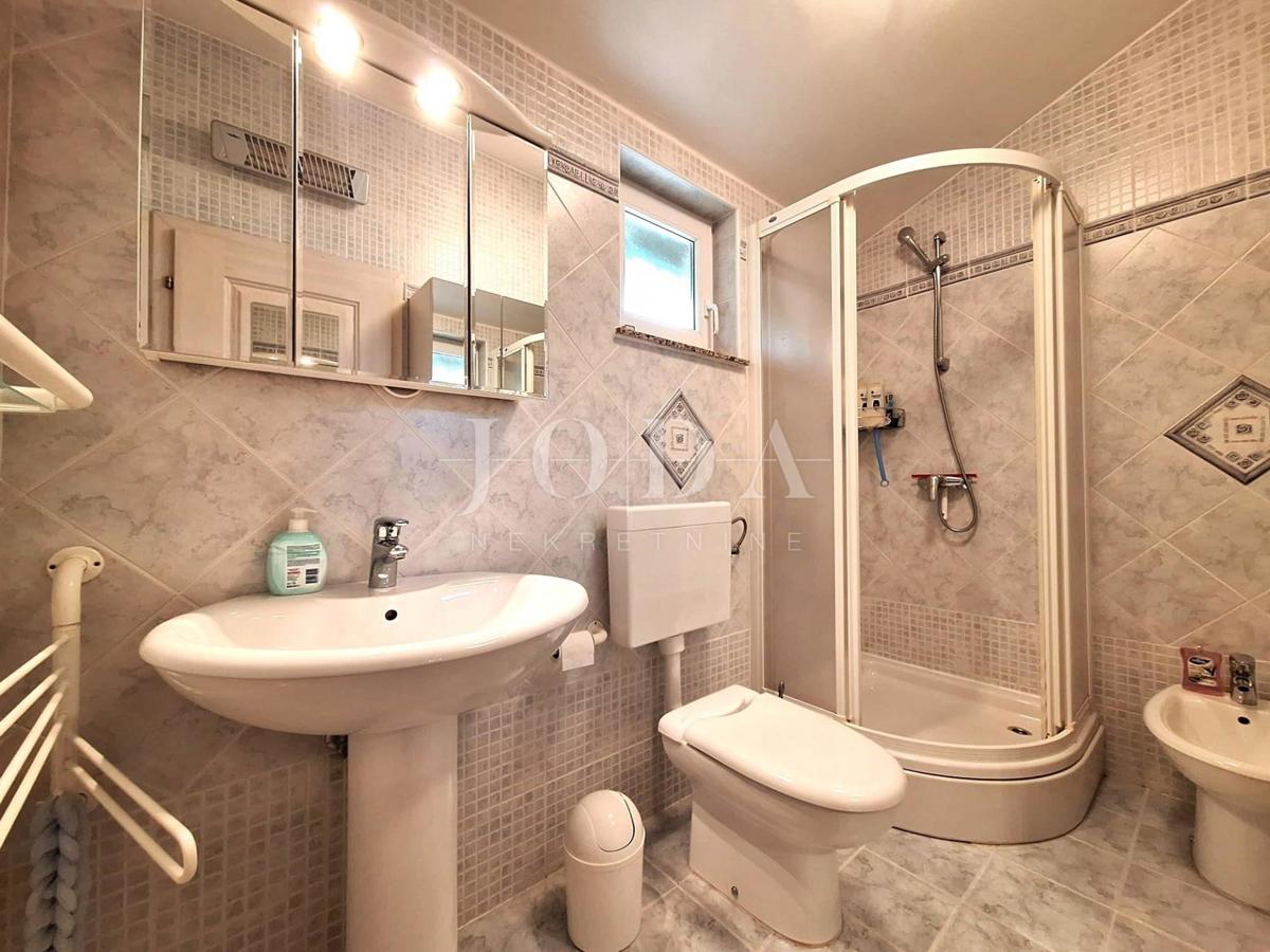 Hiša 200 metrov od morja, Malinska!