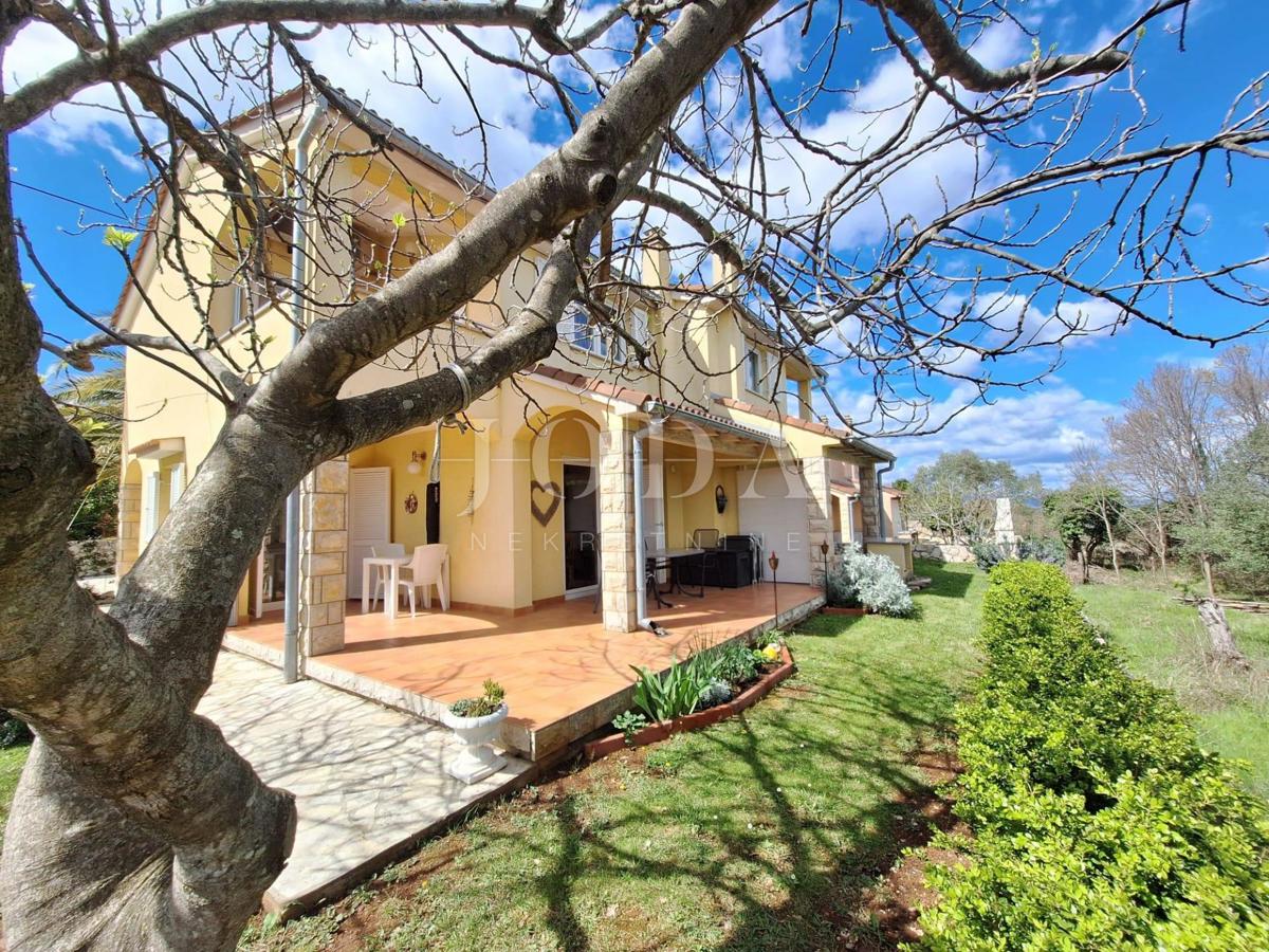 Hiša 200 metrov od morja, Malinska!