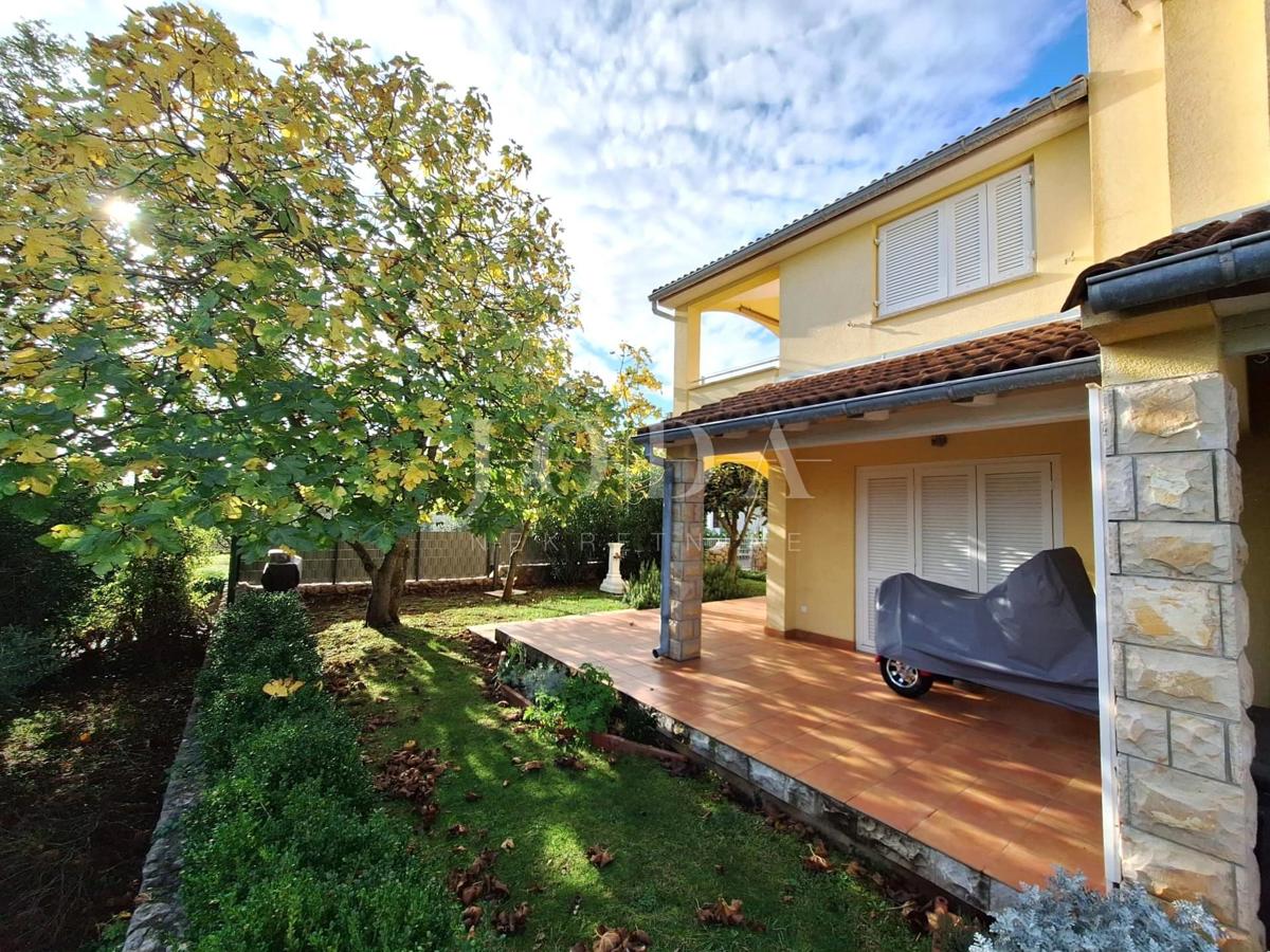 Hiša 200 metrov od morja, Malinska!