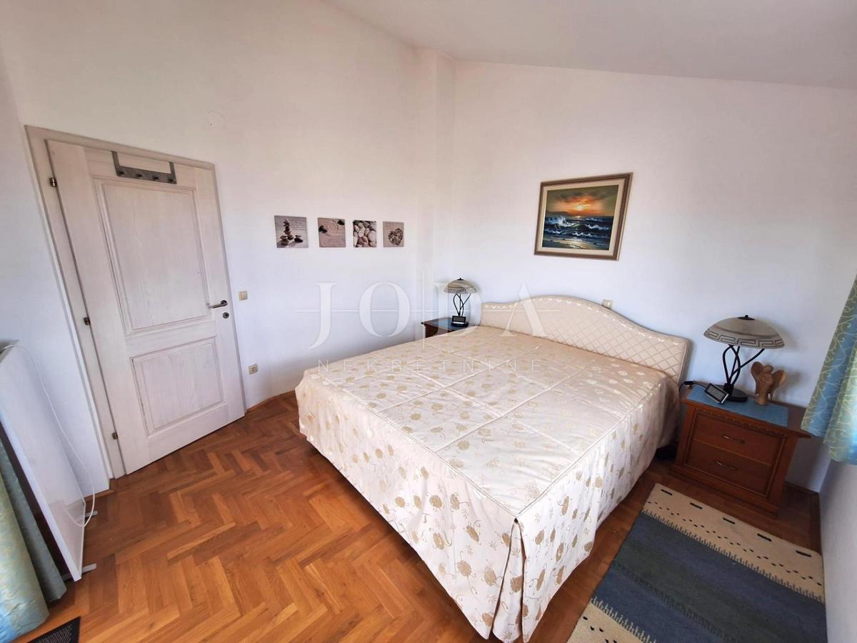 Hiša 200 metrov od morja, Malinska!