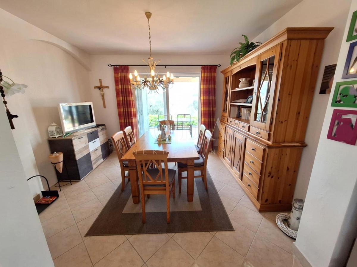 Hiša 200 metrov od morja, Malinska!