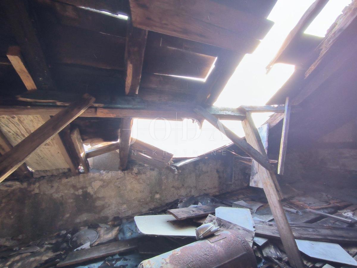 Hiša Barić Draga, Karlobag, kuća na samom moru