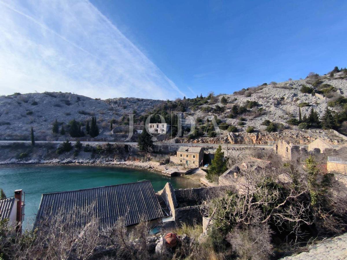 Hiša Barić Draga, Karlobag, kuća na samom moru