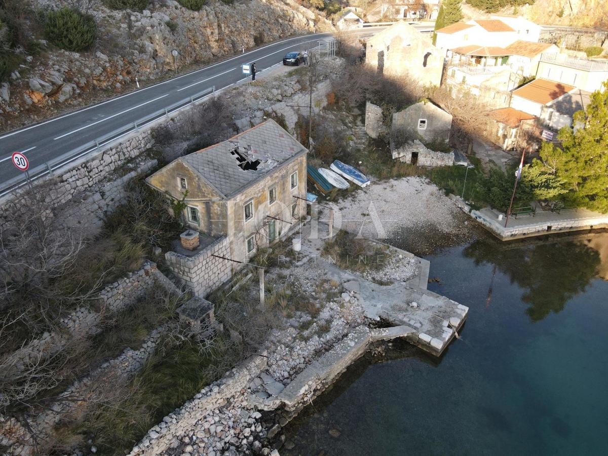 Hiša Barić Draga, Karlobag, kuća na samom moru