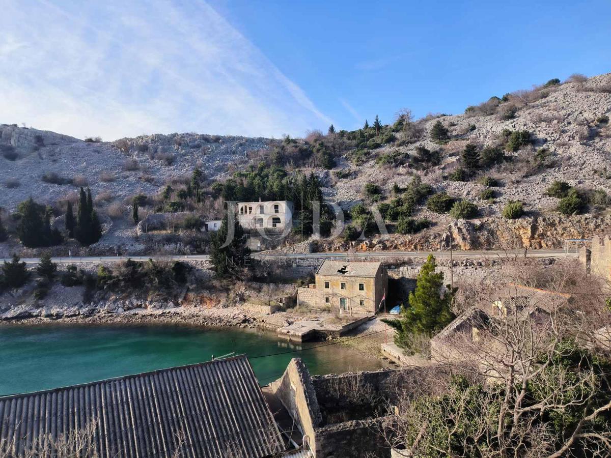 Hiša Barić Draga, Karlobag, kuća na samom moru