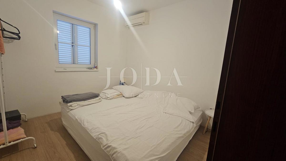 Investicijska priložnost – Apartmajska hiša z bazenom v Crikvenici