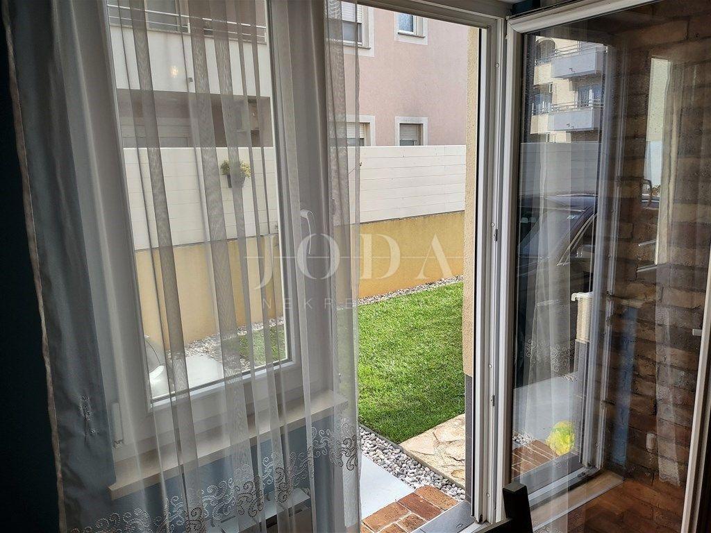 Stanovanje Arsenal, Pula, 69,62m2