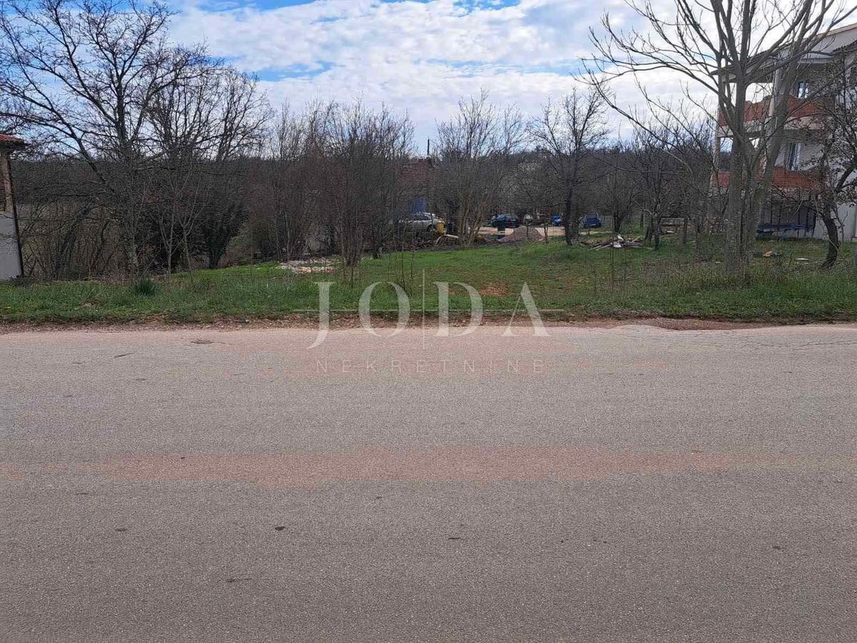 Zemljišče Labin, 800m2