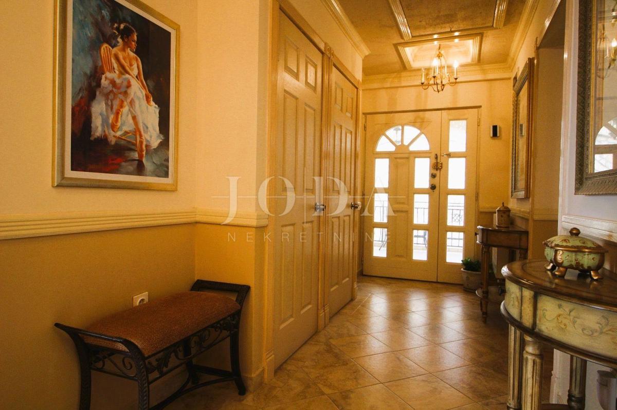 Hiša Rabac, Labin, 493m2